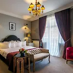 Lido By Phoenicia