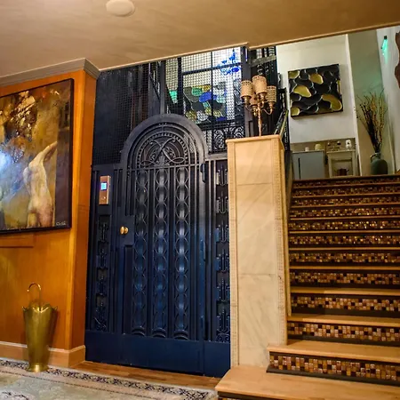 Отель Lido By Phoenicia 4*