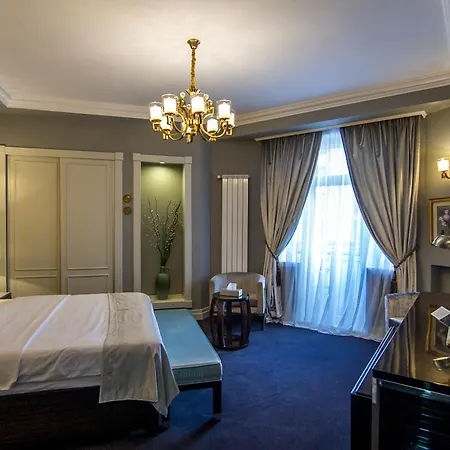 Lido By Phoenicia Otel