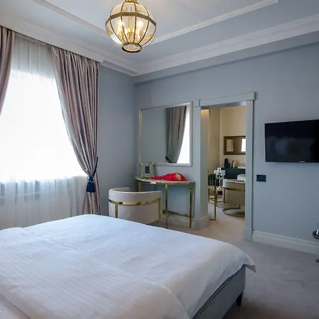 Lido By Phoenicia Hotell 4*