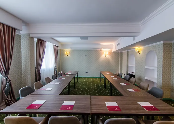 Lido By Phoenicia Hotell 4*